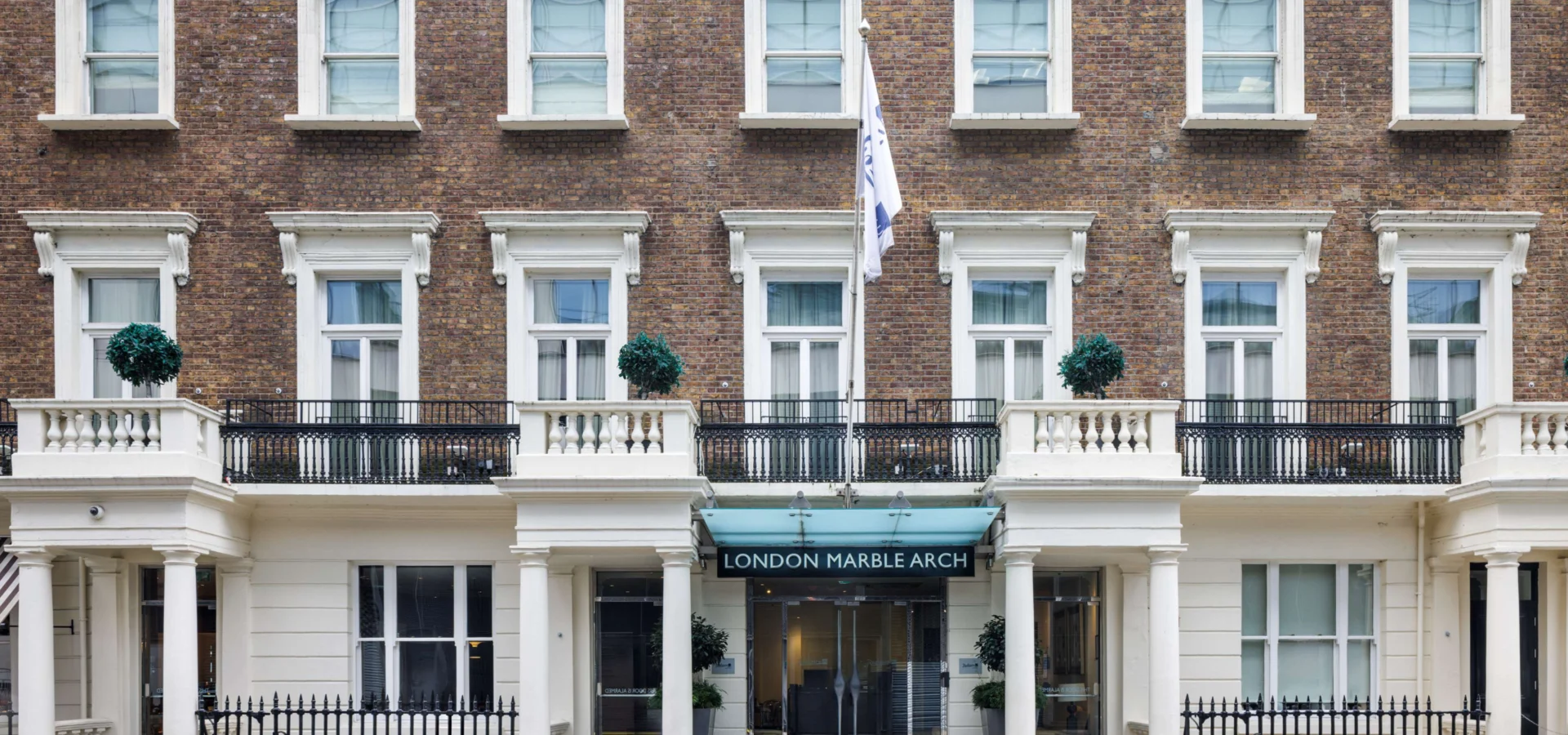 Front facade of the London Marble Arch hotel