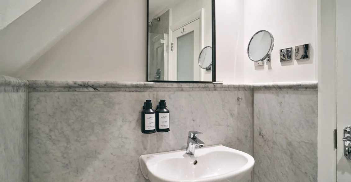 Superior Twin Room at Guild Hotel Bloomsbury