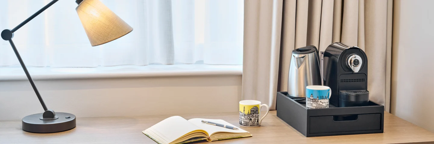 Guild Hotel Bloomsbury Cosy Double desk with kettle and coffee maker